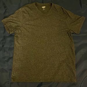 Old navy t-shirt